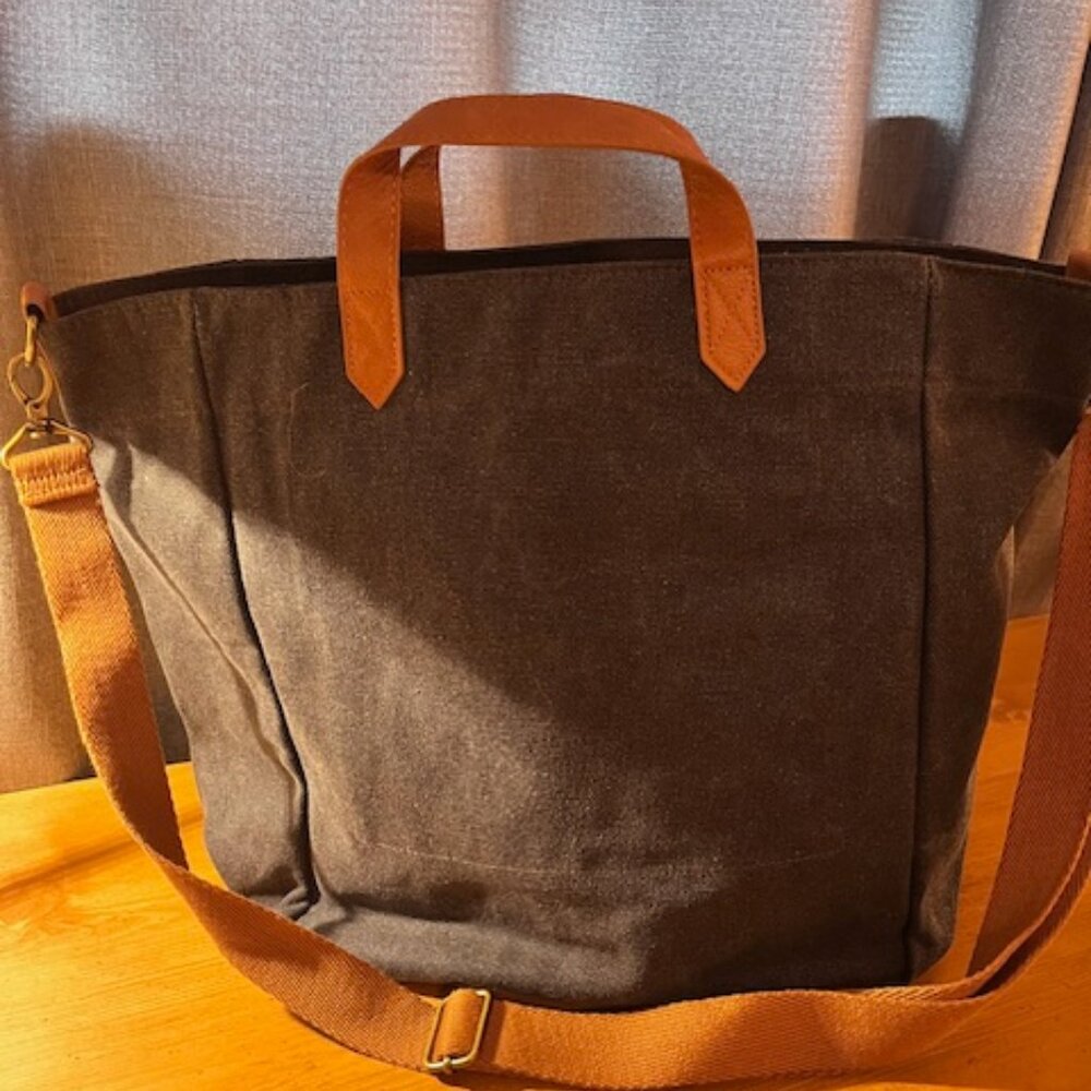 Thirty One Casual Crossbody Tote